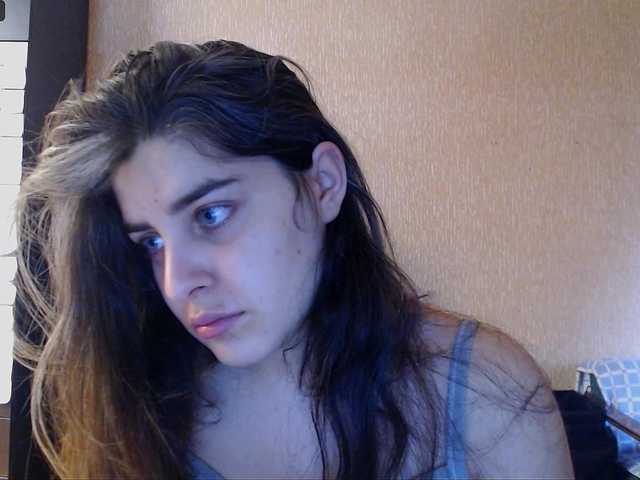 Roselina's BongaCams show and profile