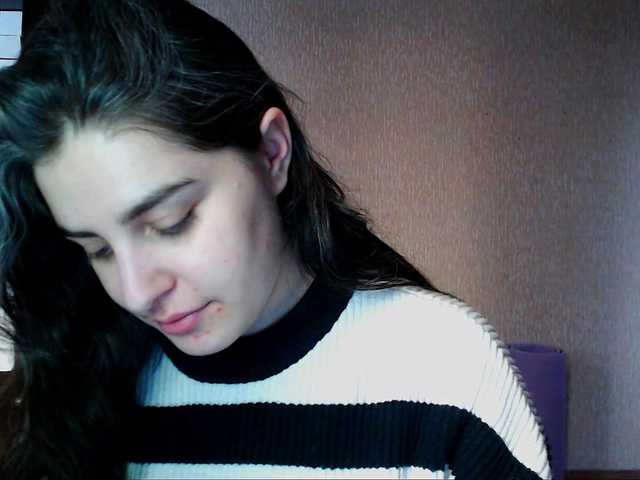 Roselina's BongaCams show and profile