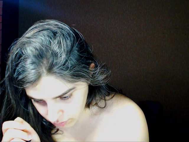 Roselina's BongaCams show and profile