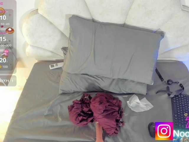 Candaceowens's BongaCams show and profile