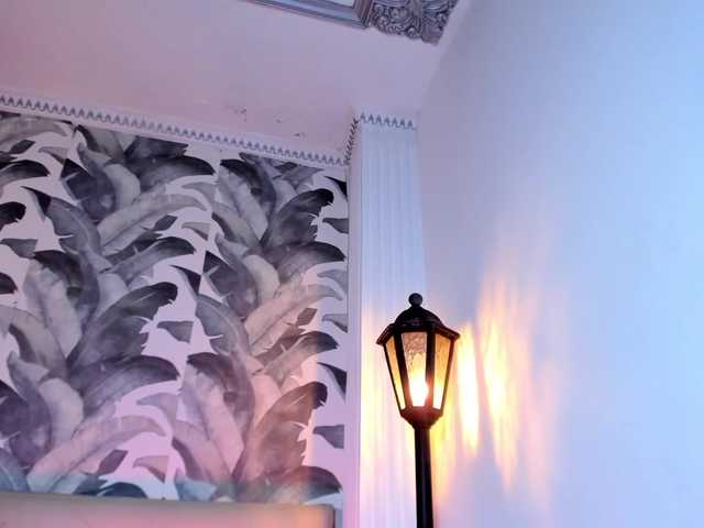 viktoria-davis's BongaCams show and profile