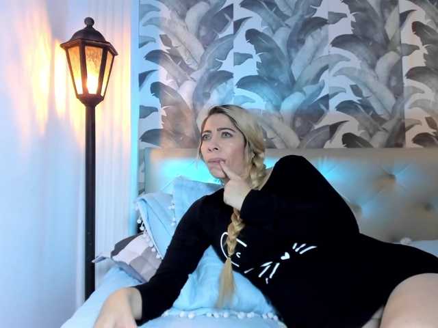 viktoria-davis's BongaCams show and profile