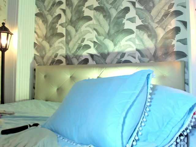 viktoria-davis's BongaCams show and profile