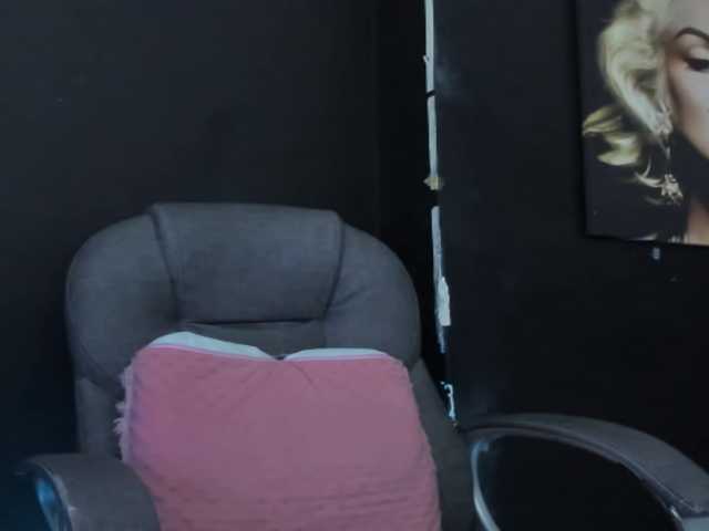 viktoria-davis's BongaCams show and profile