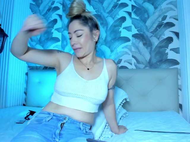 viktoria-davis's BongaCams show and profile