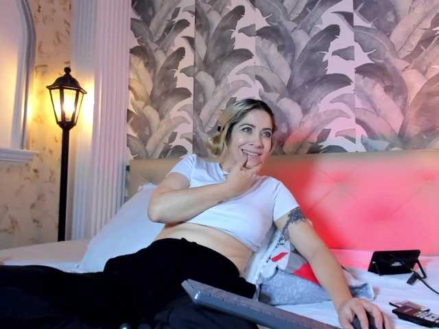 viktoria-davis's BongaCams show and profile