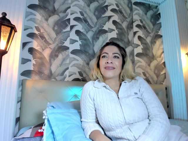 viktoria-davis's BongaCams show and profile