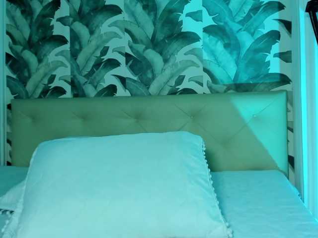 viktoria-davis live cam profile