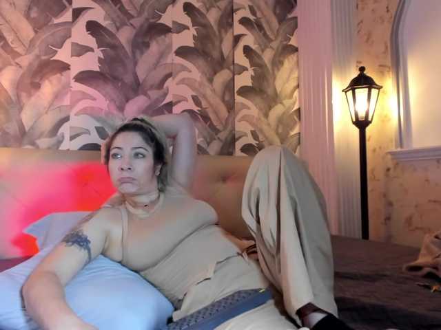 viktoria-davis's BongaCams show and profile