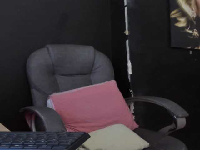 viktoria-davis's BongaCams show and profile