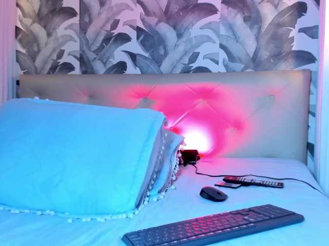 viktoria-davis's BongaCams show and profile