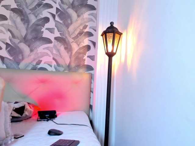 viktoria-davis's BongaCams show and profile