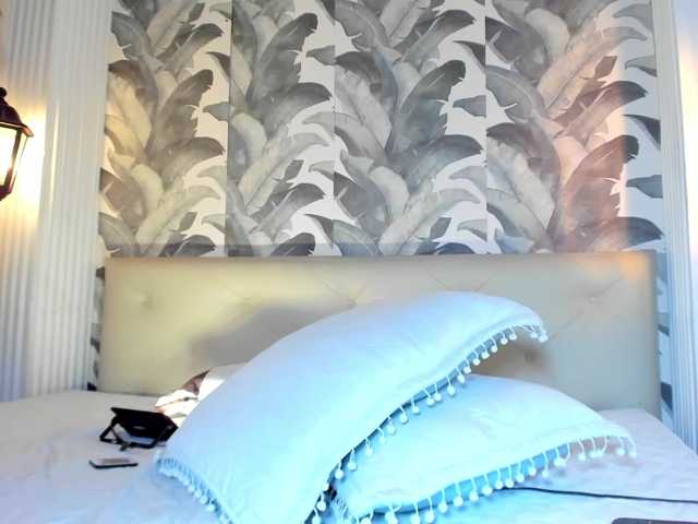 viktoria-davis's BongaCams show and profile