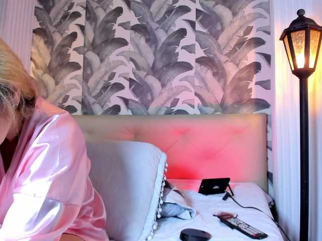 viktoria-davis's BongaCams show and profile