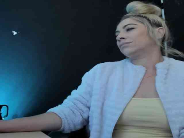 viktoria-davis webcam