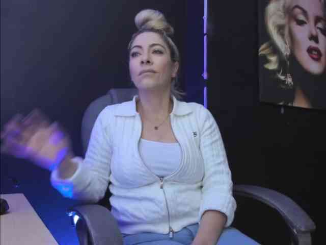 viktoria-davis webcam