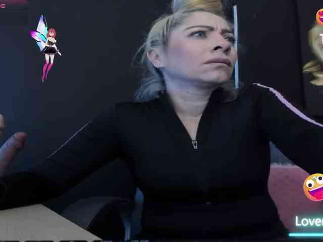 viktoria-davis viktoria-davis