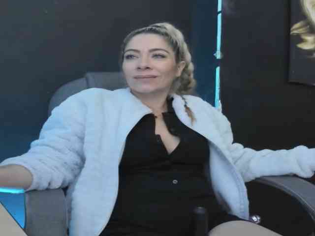 viktoria-davis webcam