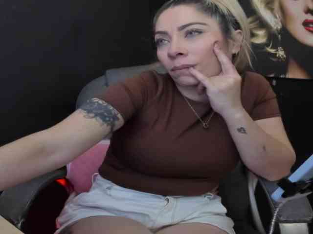 viktoria-davis webcam