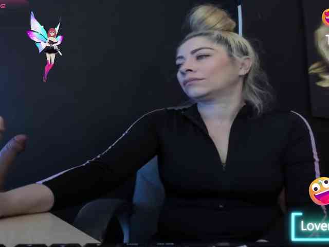 viktoria-davis viktoria-davis