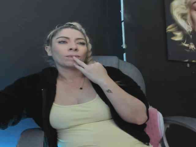 viktoria-davis webcam