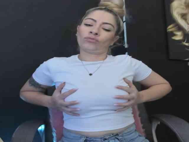 viktoria-davis webcam