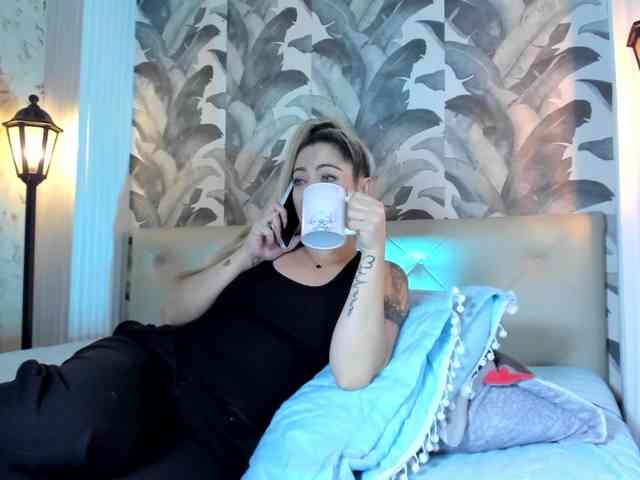 viktoria-davis webcam