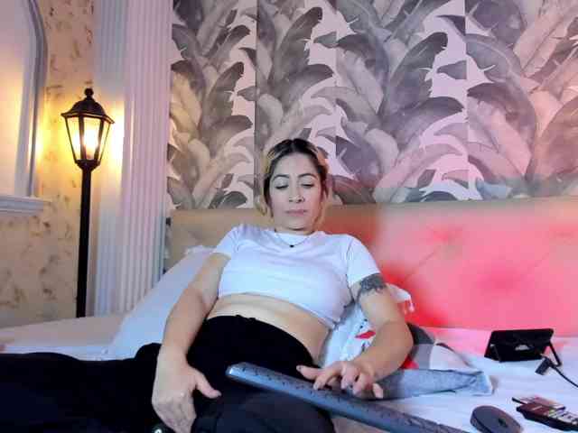 viktoria-davis webcam