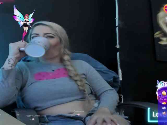 viktoria-davis viktoria-davis