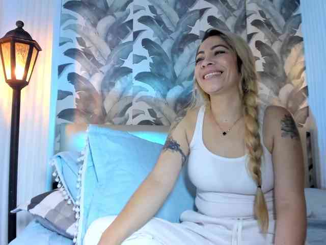 viktoria-davis webcam