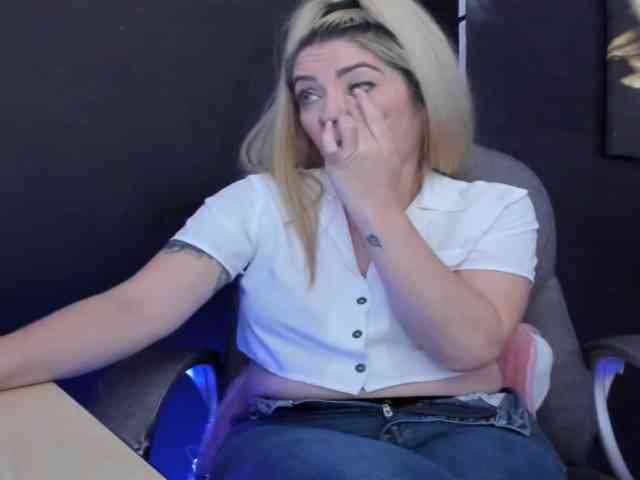 viktoria-davis webcam