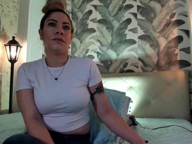 viktoria-davis webcam