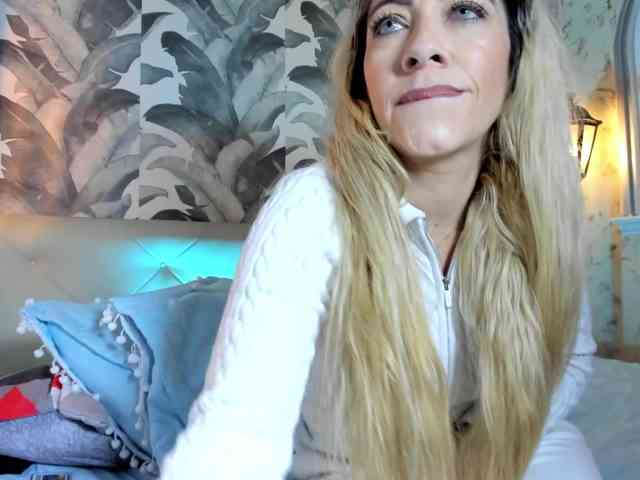 viktoria-davis webcam