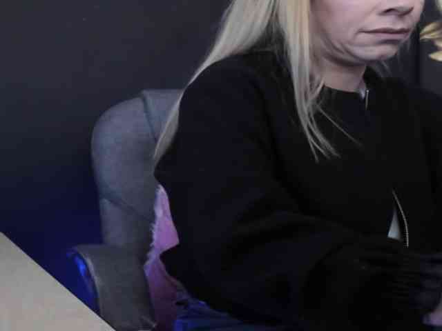 viktoria-davis webcam