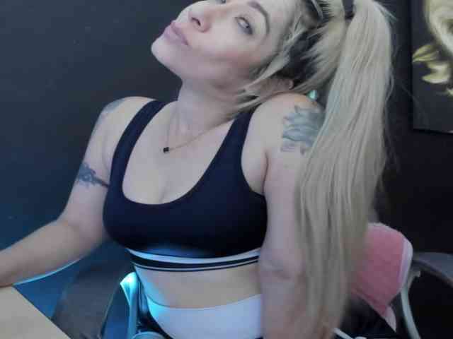 viktoria-davis webcam