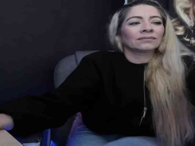 viktoria-davis webcam