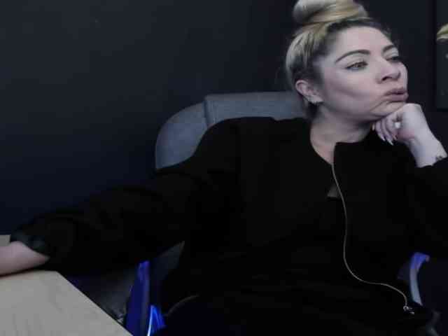 viktoria-davis webcam