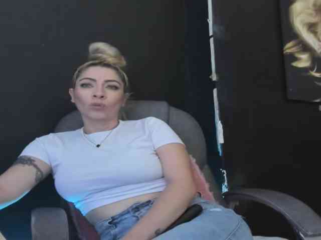viktoria-davis webcam