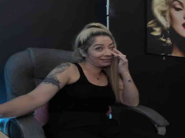 viktoria-davis webcam