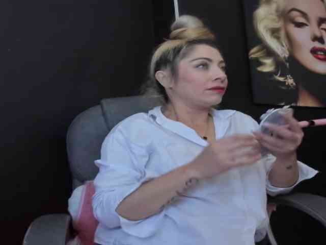 viktoria-davis webcam