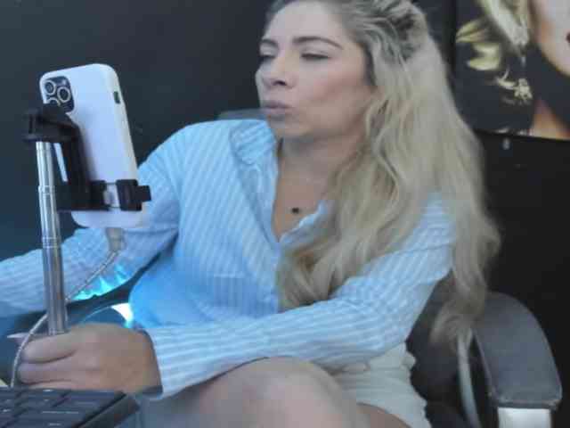 viktoria-davis webcam