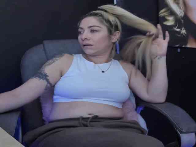 viktoria-davis webcam