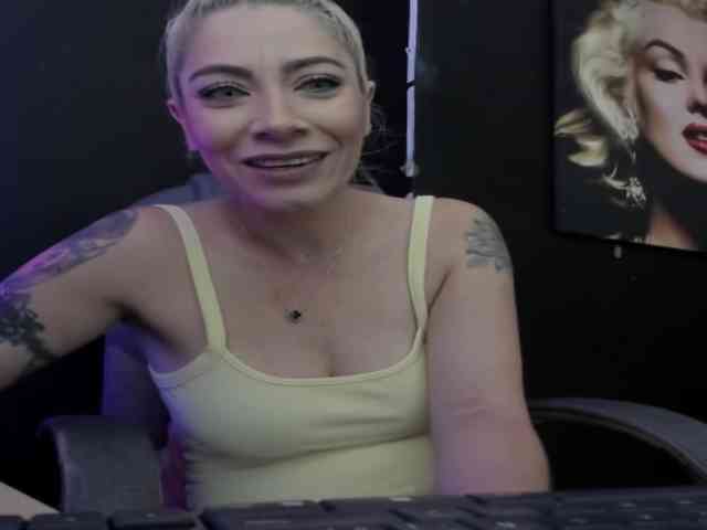 viktoria-davis webcam