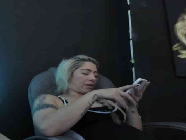 viktoria-davis webcam
