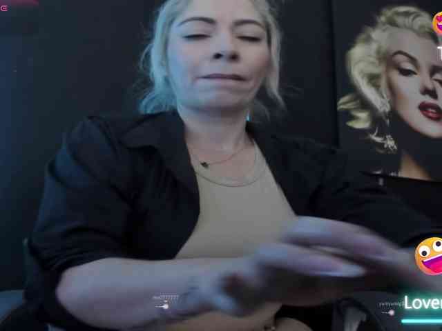 viktoria-davis webcam