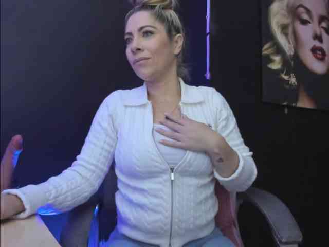 viktoria-davis webcam