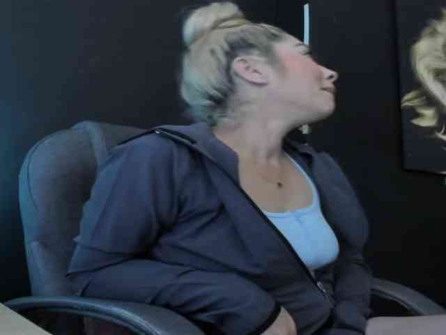 viktoria-davis webcam