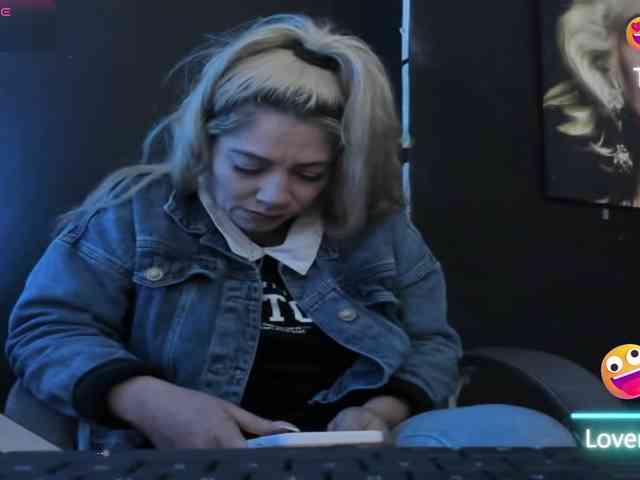 viktoria-davis webcam