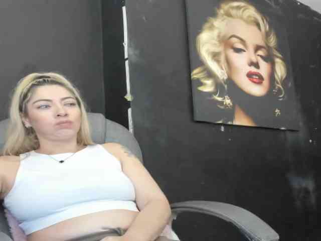 viktoria-davis webcam