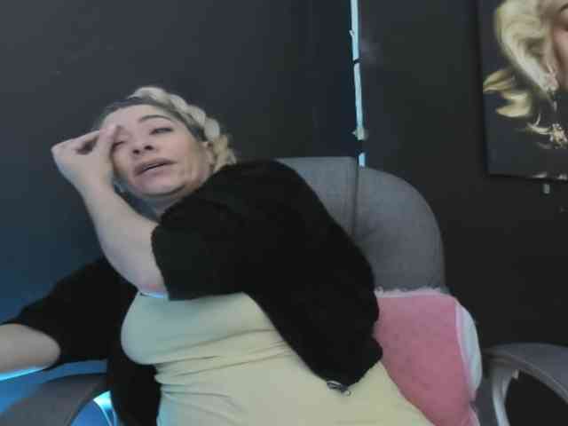 viktoria-davis webcam